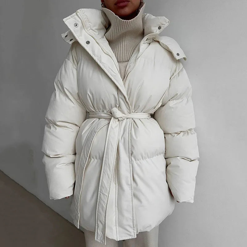 Lange pufferjas met ceintuur